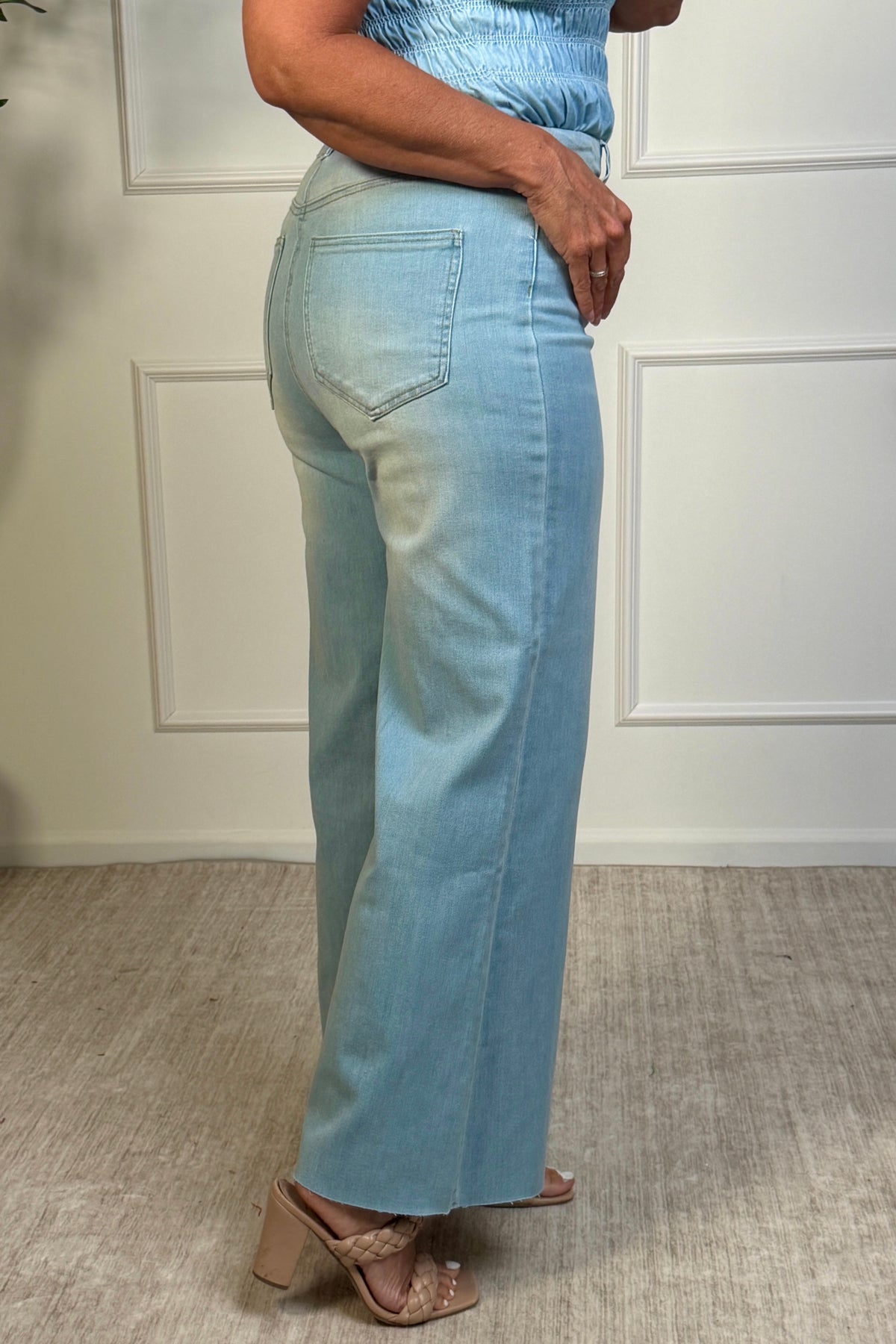 Stitch & Co Kiera Jeans : Light Denim