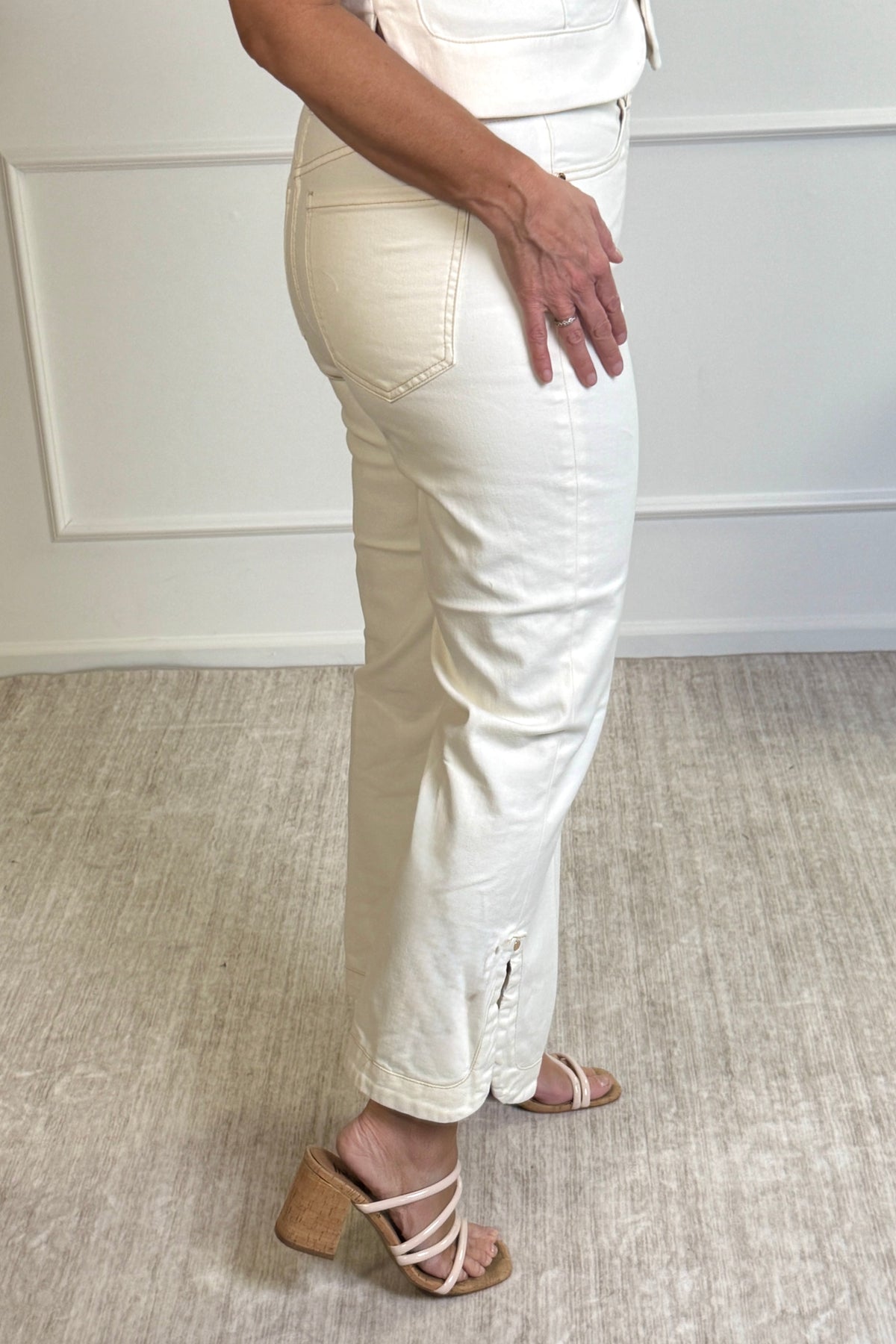 Liverpool Teagan Crop Flare with Tulip Hem : Desert Dunes