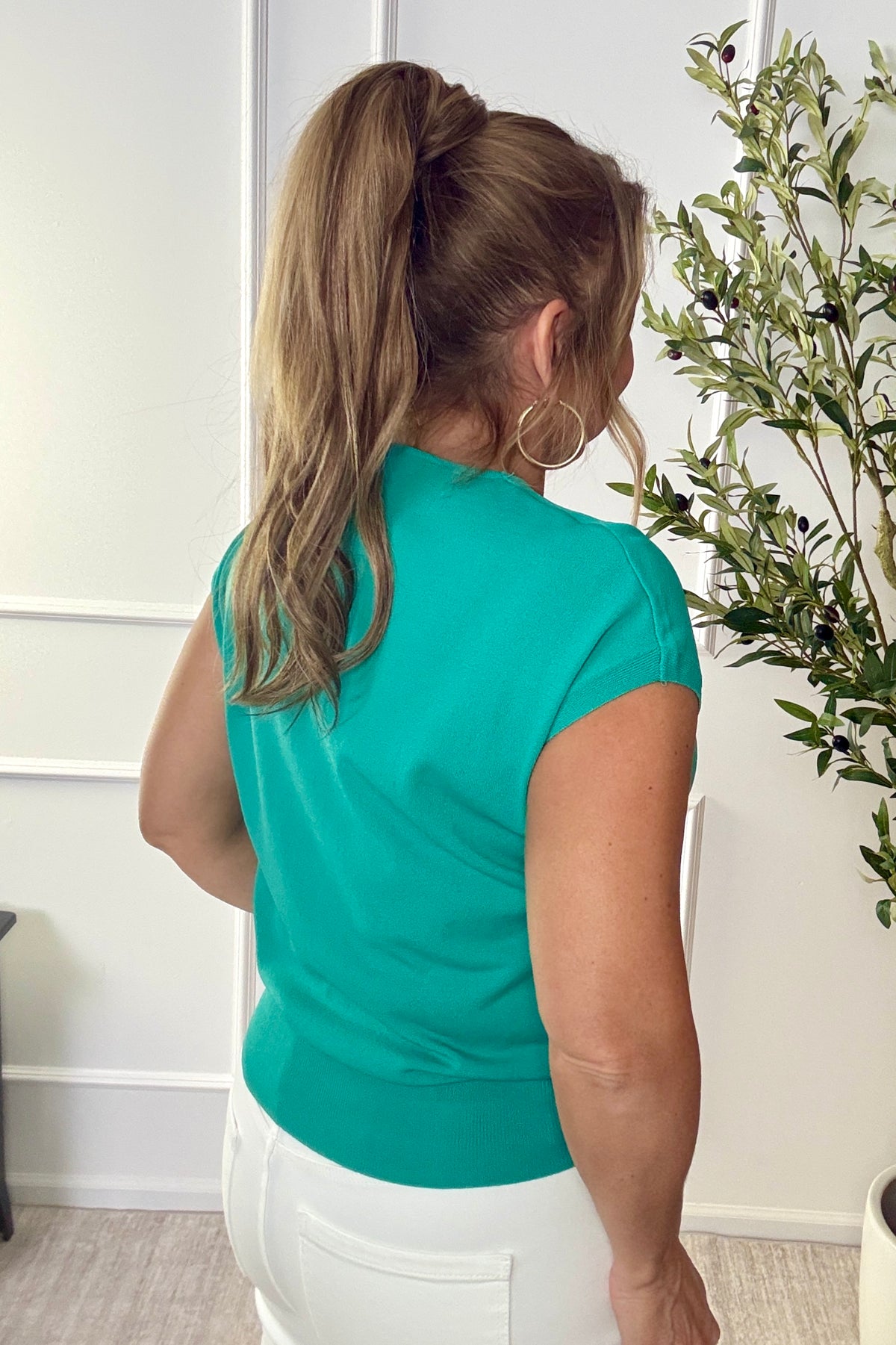 Emma Cap Sleeve V-Neck Top : Emerald