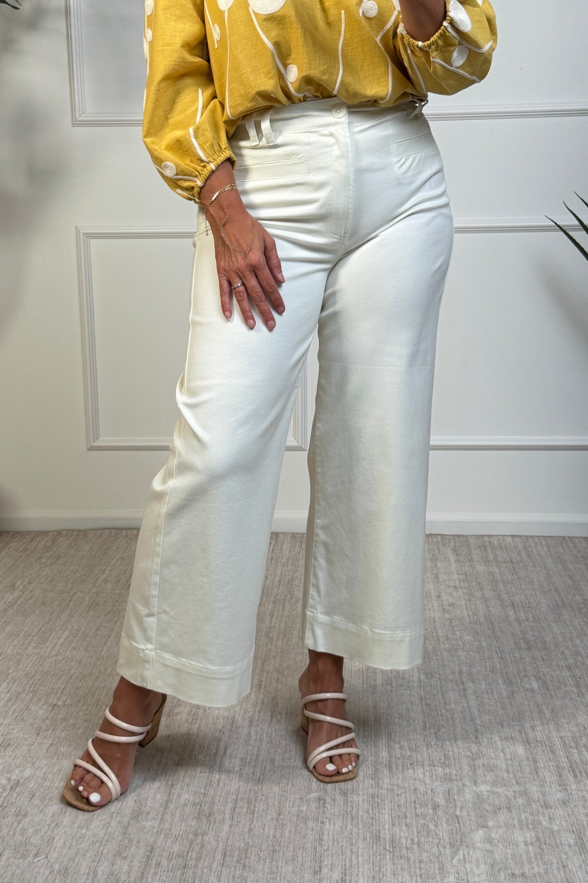 Liverpool Wilma Wide Leg Jeans : Cream
