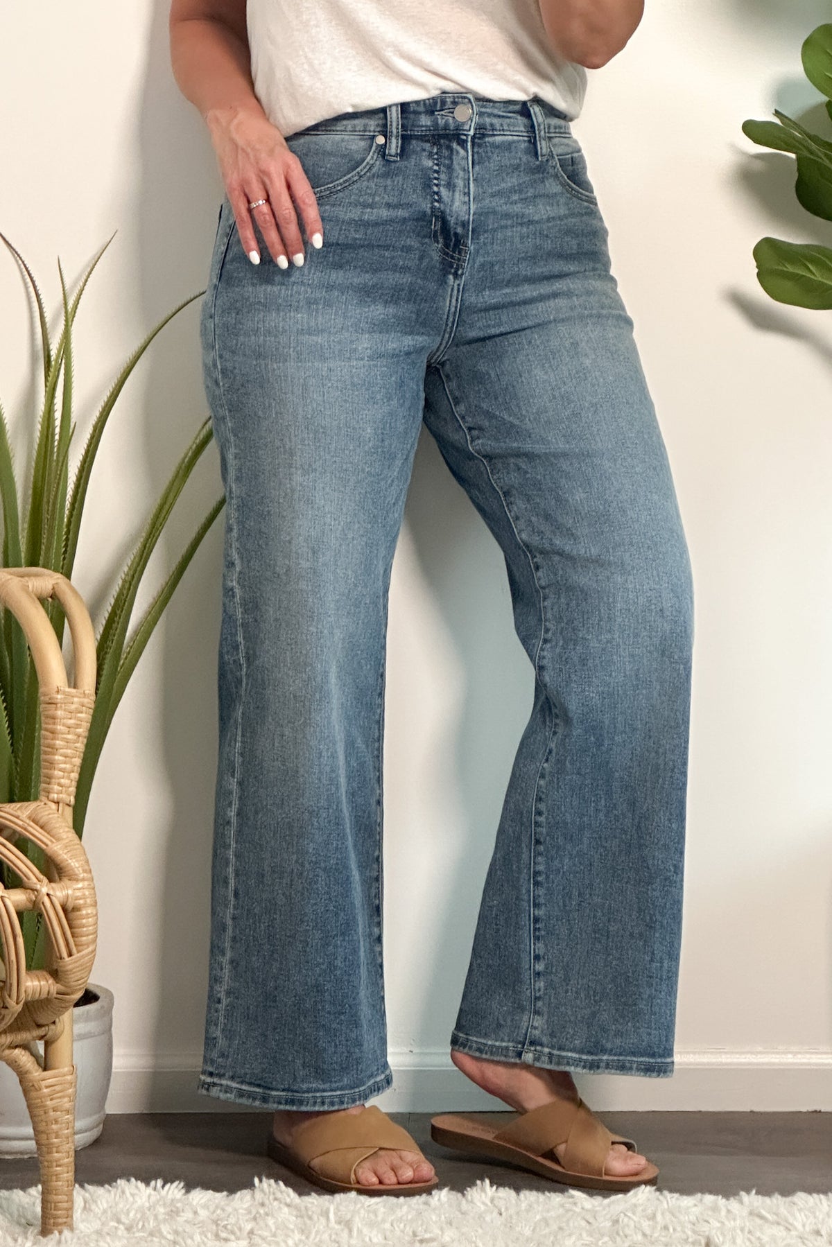 Liverpool Adalyn Stride Wide Leg : Med. Blue