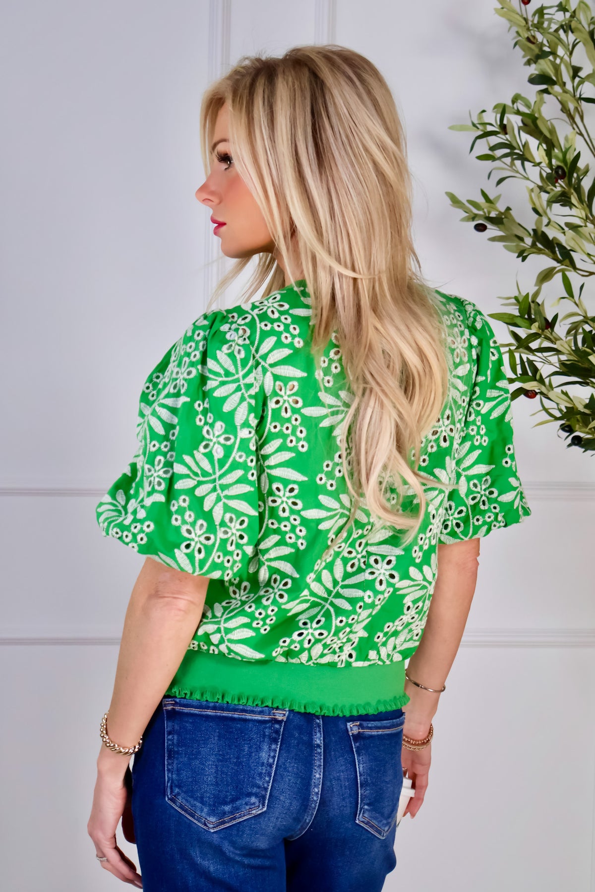 Aileen Leaf Embroidered Eyelet Bubble Sleeve Top : Green