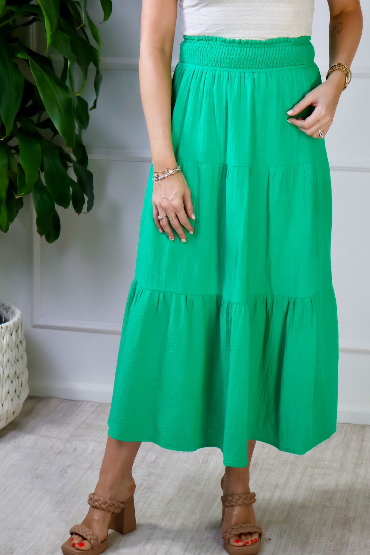 Azari Smocked Waist Maxi Skirt : Green