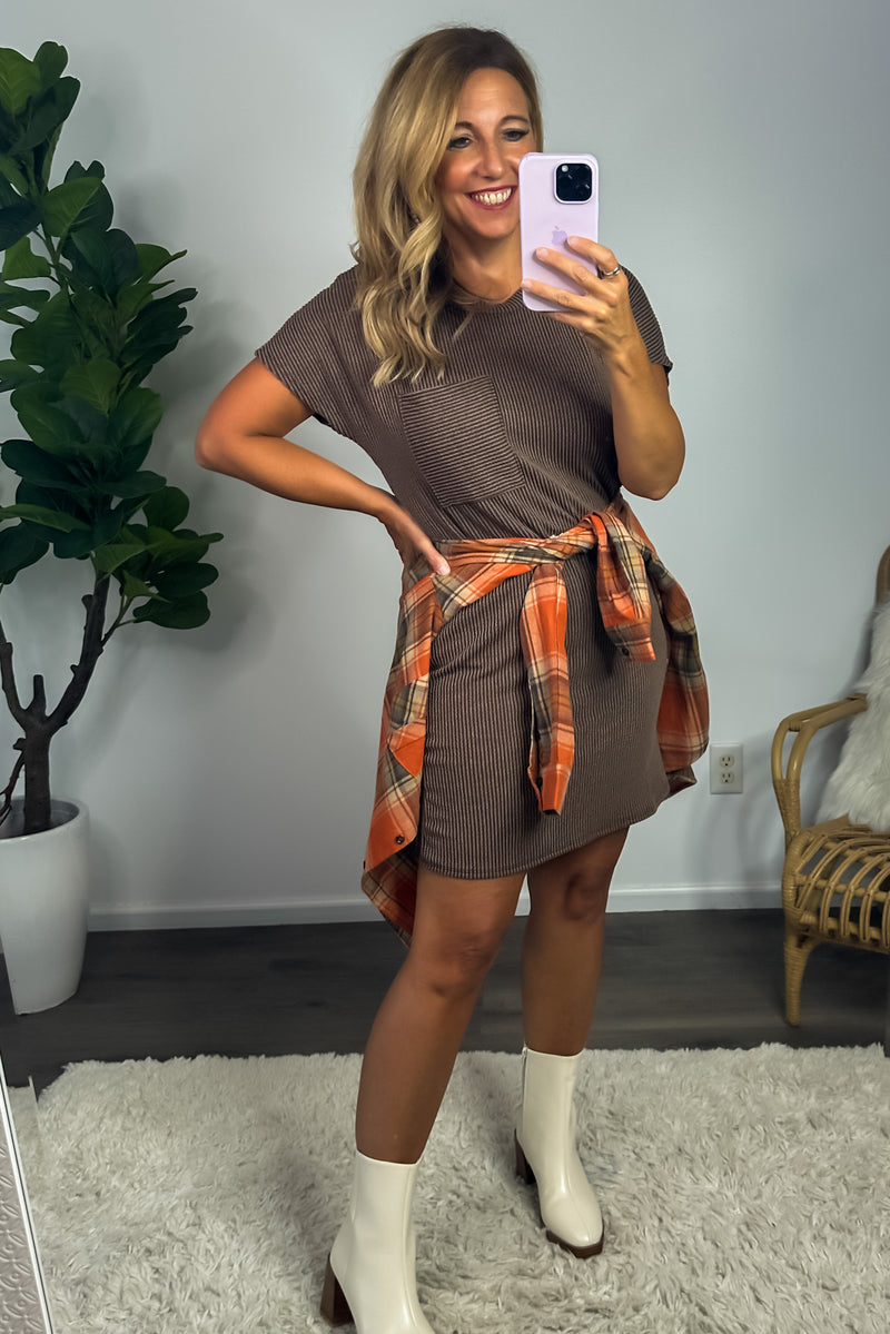Feeling Fall Ribbed Knit Short Sleeve Dress : Peppercorn
