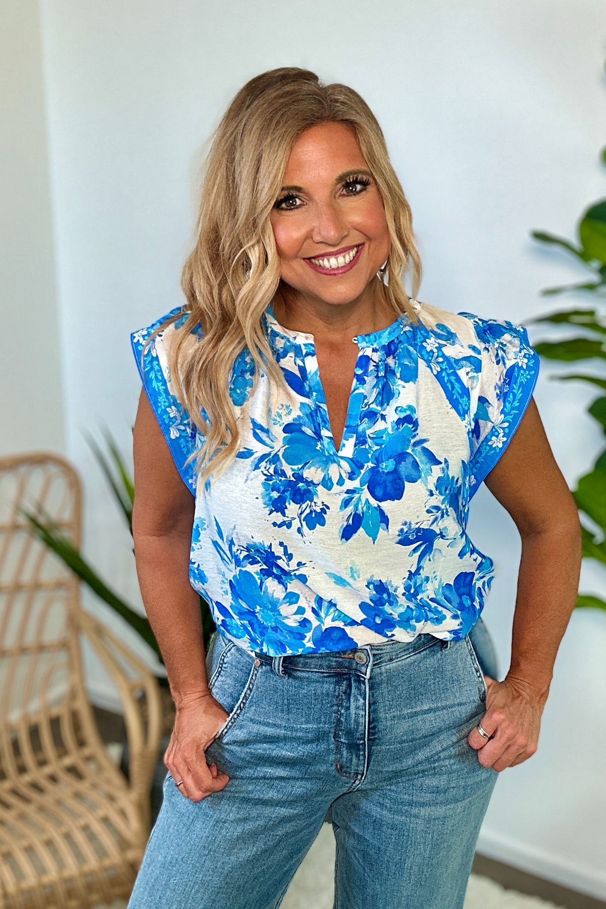 Lottie Round Neck Front Closure Blouse : Blue pop