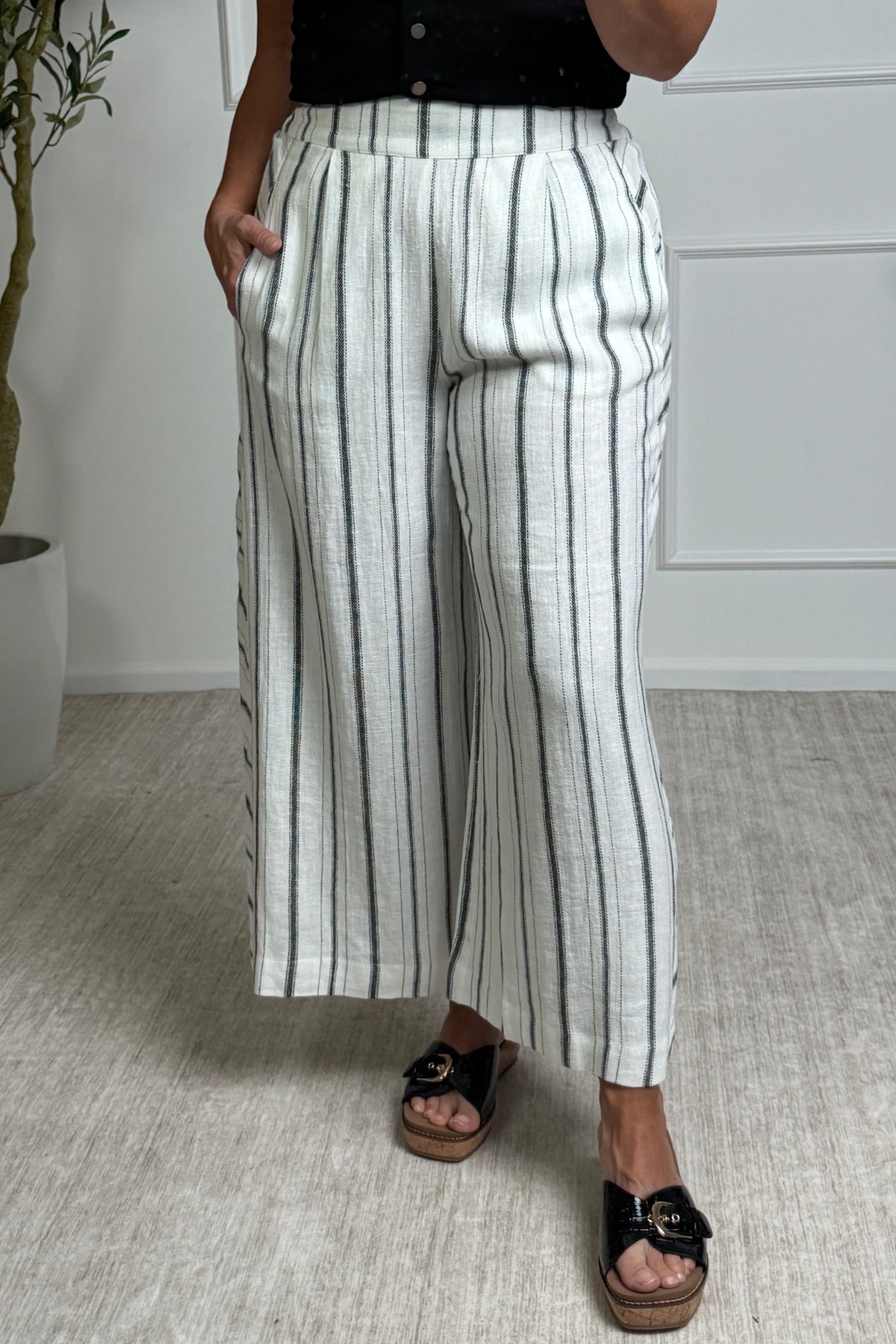 Tribal Lara Crop Pull On Flowy Wide Pants : White/Black