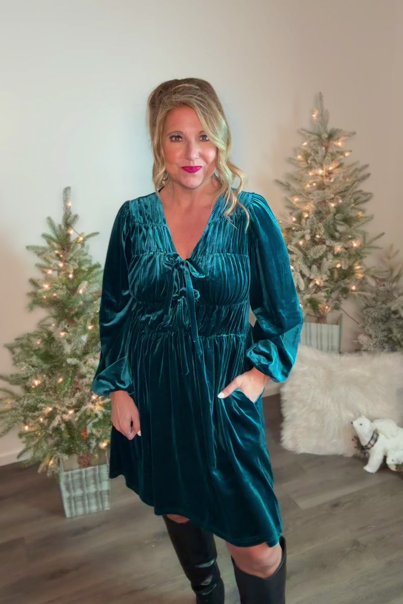 Kingsley Silhouette Luxe Velvet V-Neck Dress : Teal
