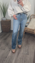 Judy Blue Regina Vintage Bootcut Jeans : Mid