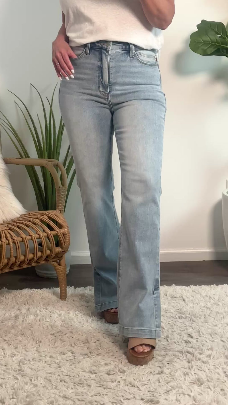 Judy Blue Mari HW Tummy Control Slim Boot Jeans : Light