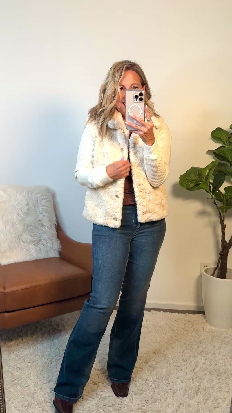 Skye Textured Quilted Jacket : Cream