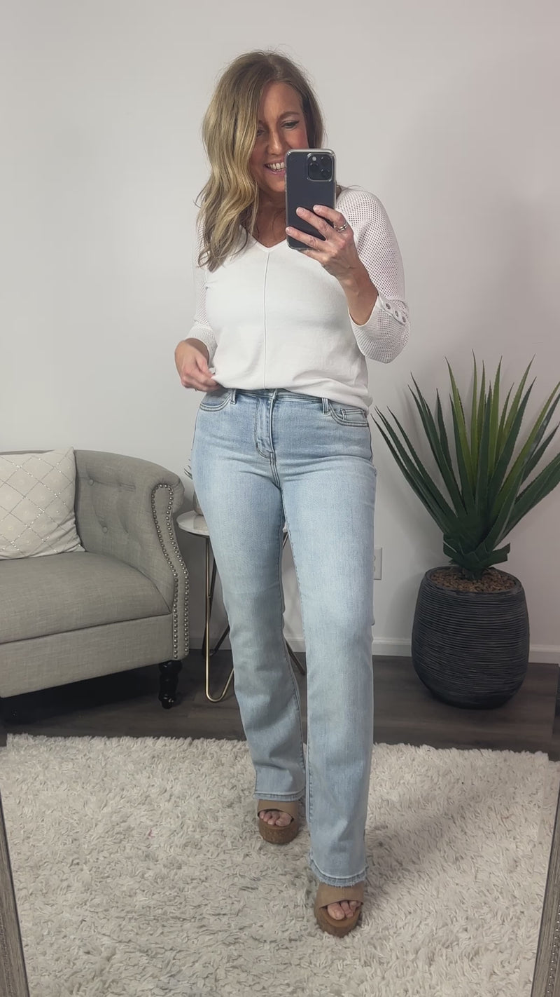 Judy Blue Lenaya Side Slit Jeans : Light Wash