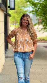 Deanna Round Neck Top : Marmalade