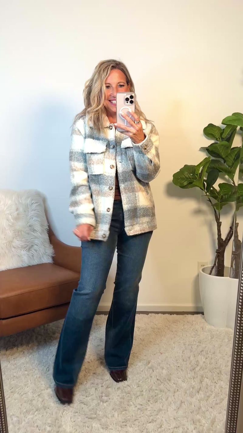 Daphne Cozy Plaid Jacket : Ivory/ H.Gray