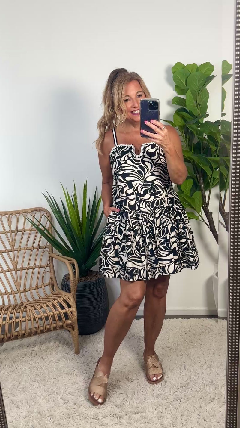 Ryliana Printed Detail Front Dress : Black