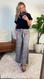 Zelda Printed Tie Waist Wide Leg Pant : Charcoal