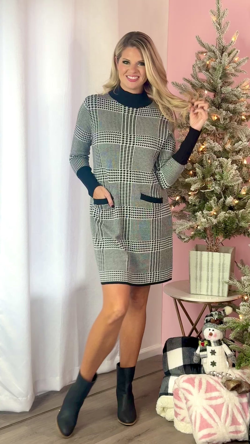 Tribal Betty Mock Neck Houndstooth Sweater Dress : Black/White