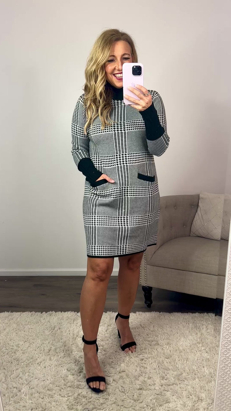 Tribal Betty Mock Neck Houndstooth Sweater Dress : Black/White
