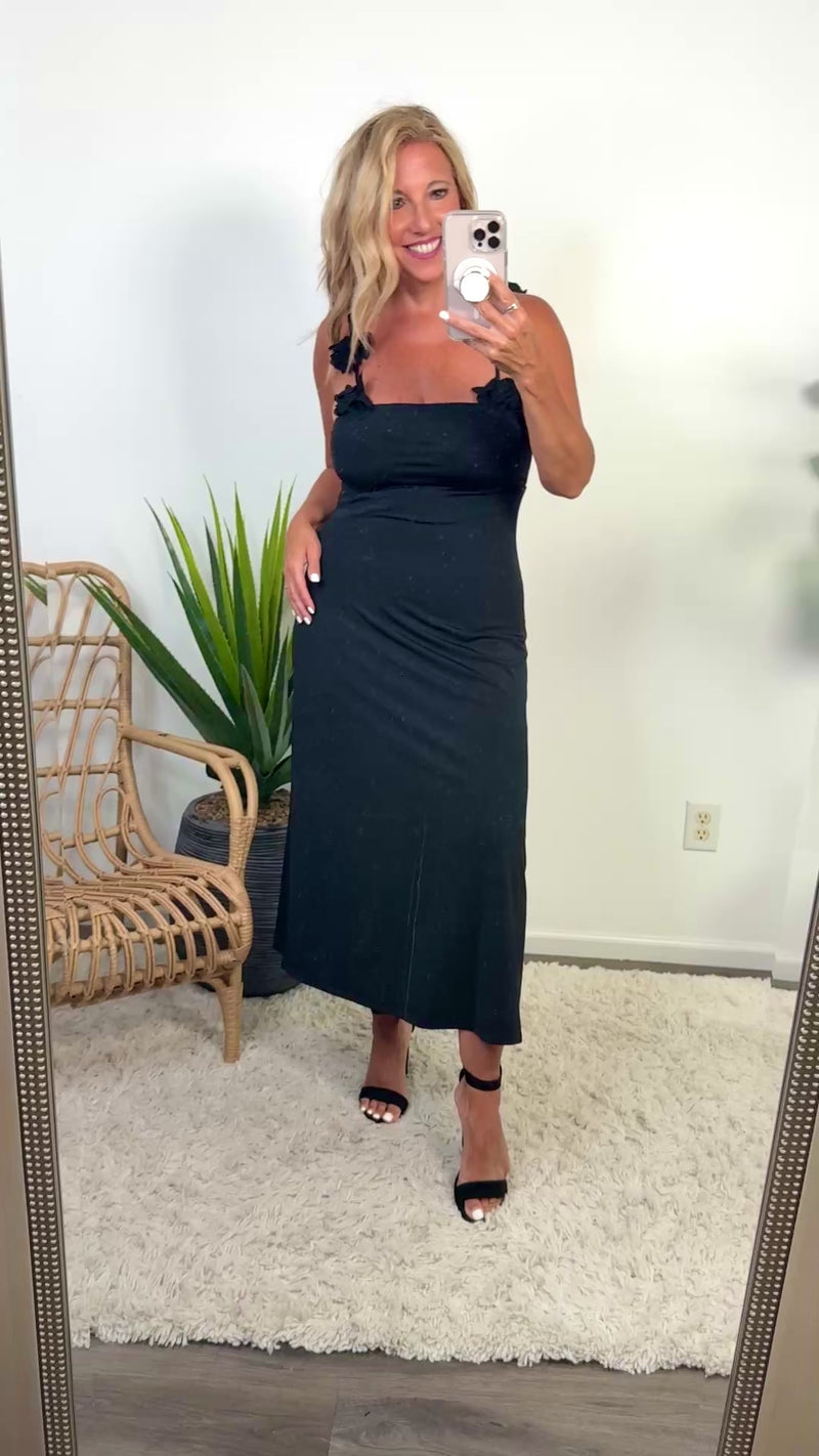 Ailani Rosette Shoulder Maxi Dress : Black