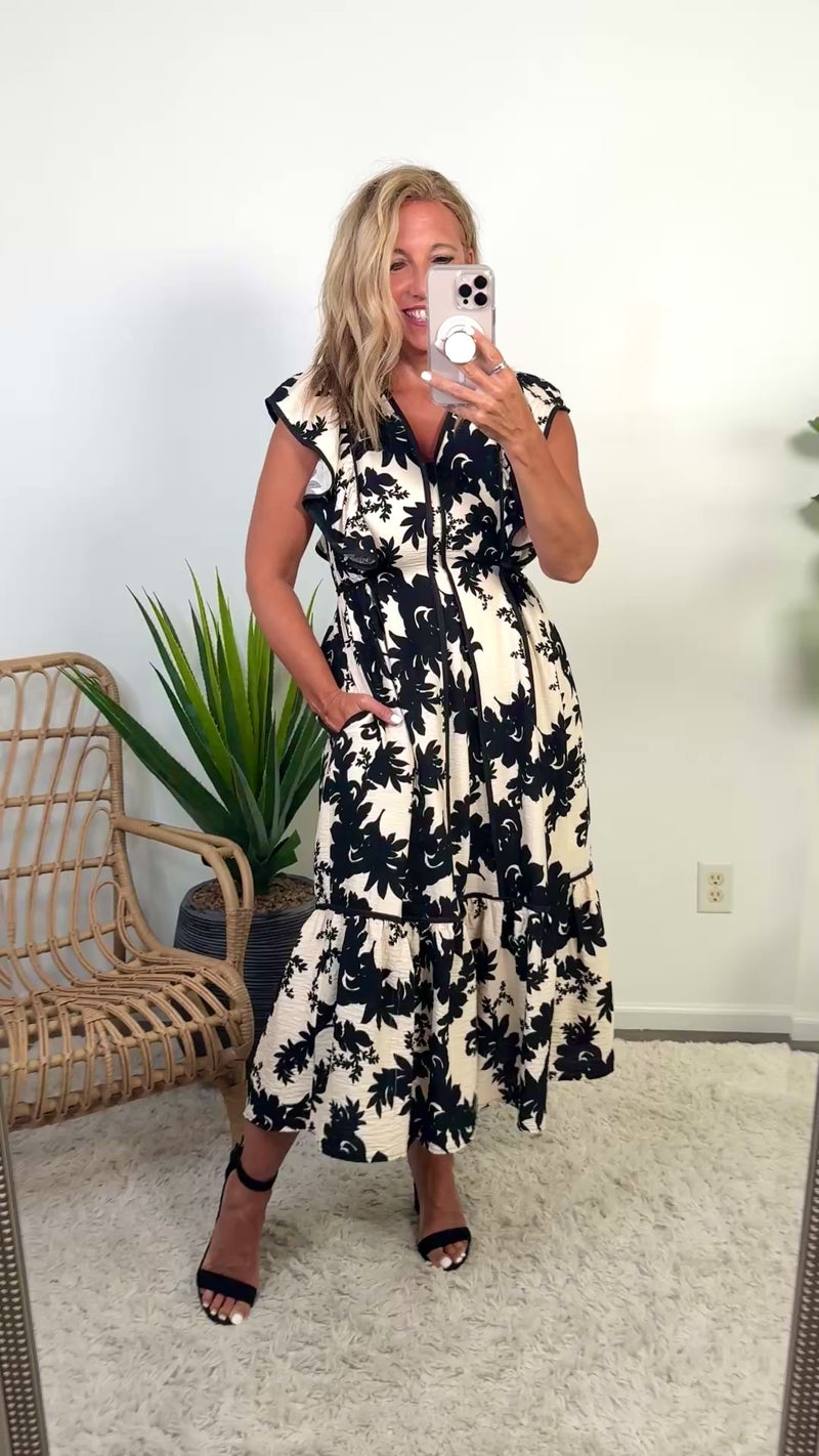 Rowyn Printed Ruffle Sleeve Maxi Dress : Black