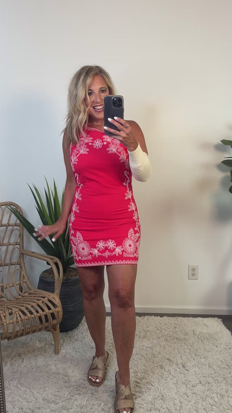 Aya Embroidered Fitted Dress : Red
