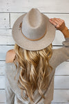 Early Riser Wool Hat With Leather Belt : Oatmeal