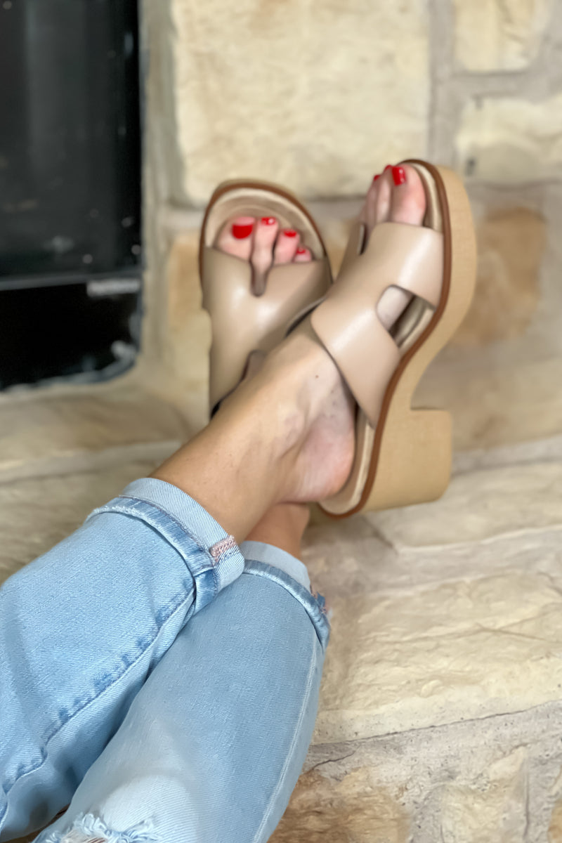 Tori Platform Slip On Sandal : Nude