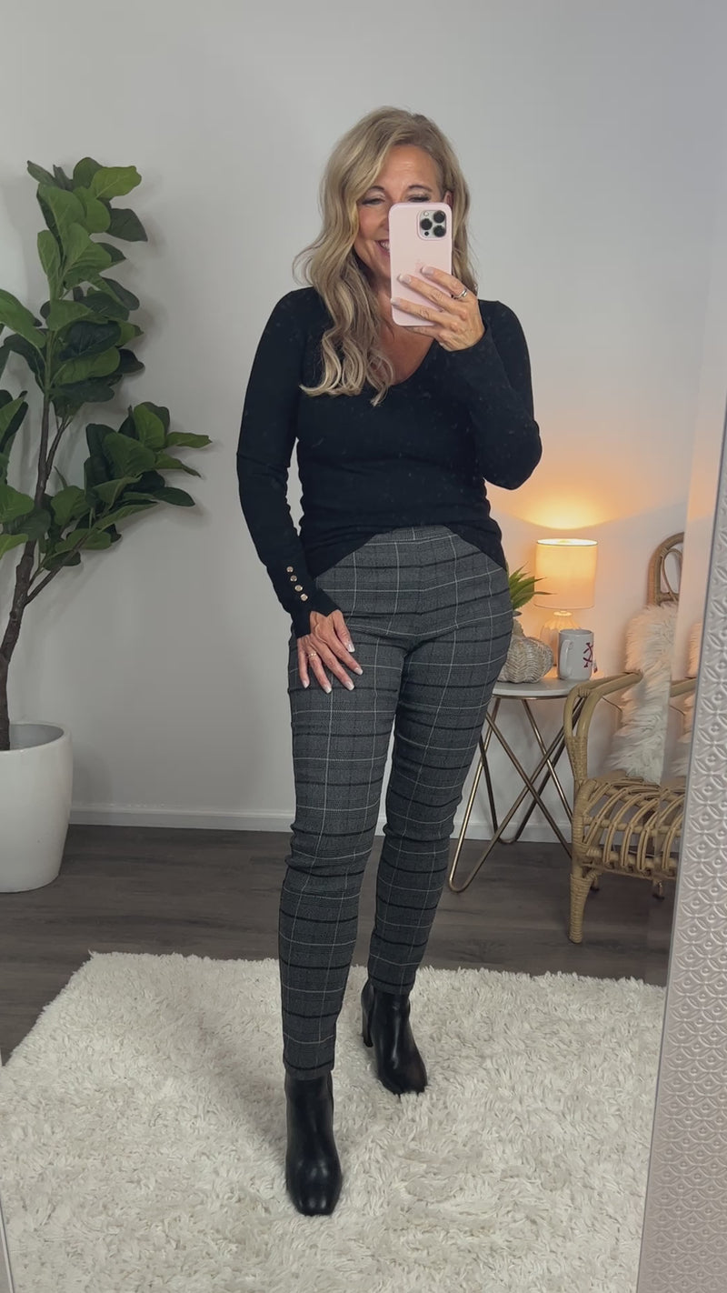 Tribal Kennedy Plaid Pull On Ankle Pant : Grey/Black