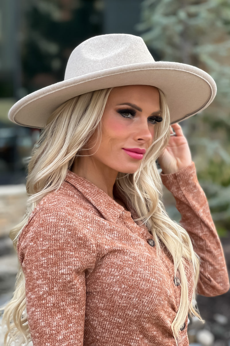 Singing Along Banded Felt Hat : Beige/Tan