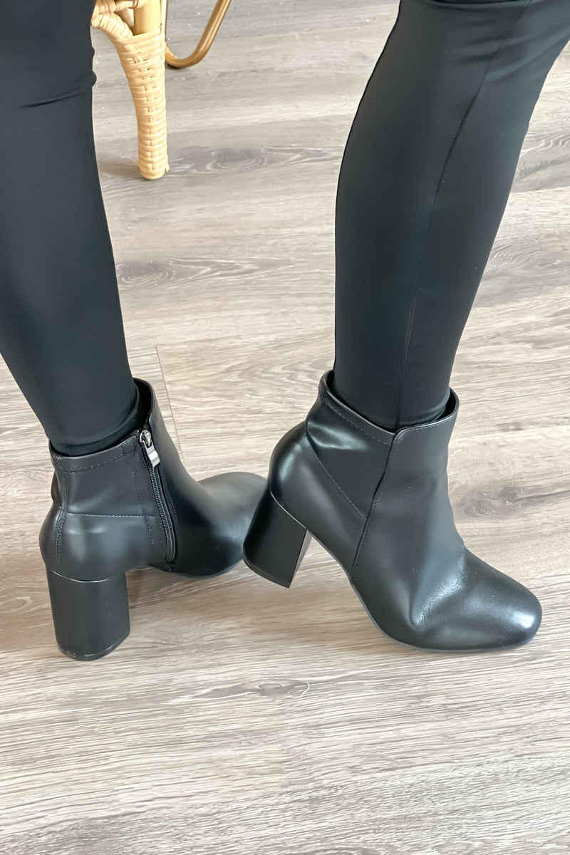 MIA Kymi Ankle Boots : Black