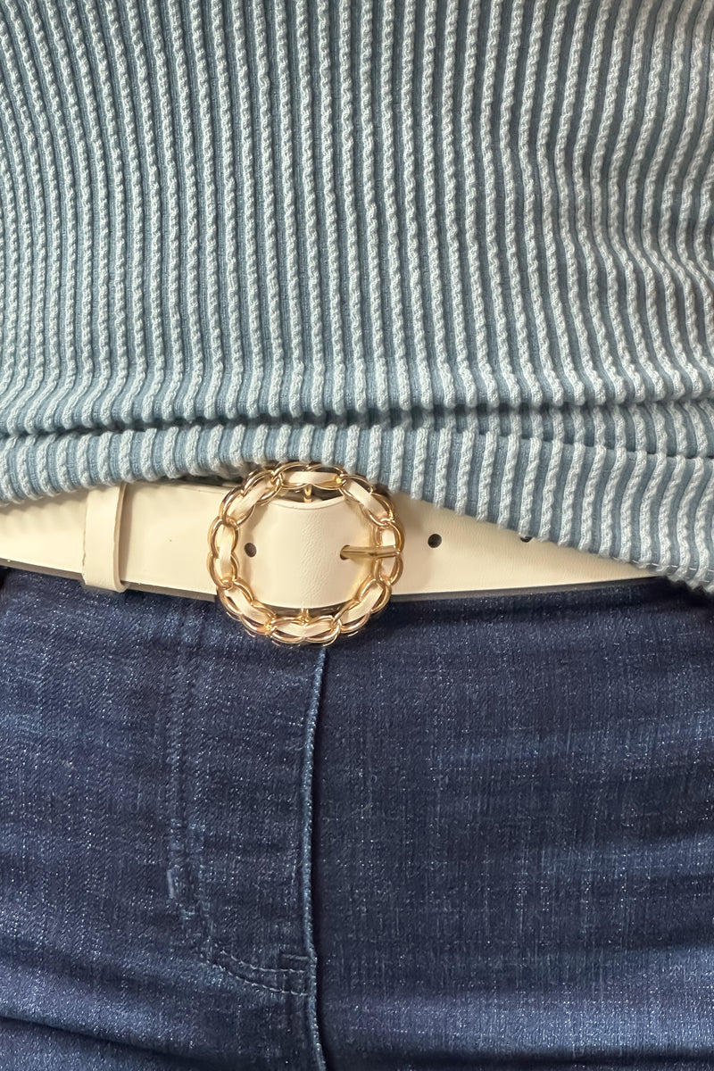 Tavia Circle Chain Faux Leather Belt : Off White/Gold