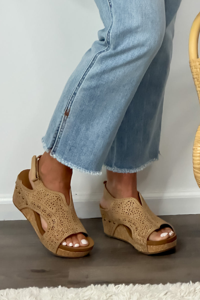 Very G Free Fly Wedge Sandal : Nude