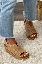 Very G Free Fly Wedge Sandal : Nude