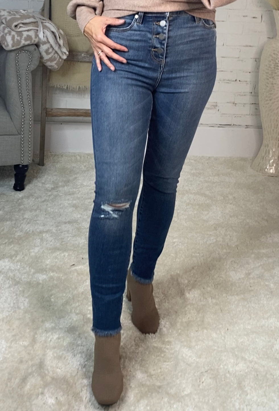Liverpool Elmdale High-Rise Distressed Ankle Skinny Jean : Medium Wash
