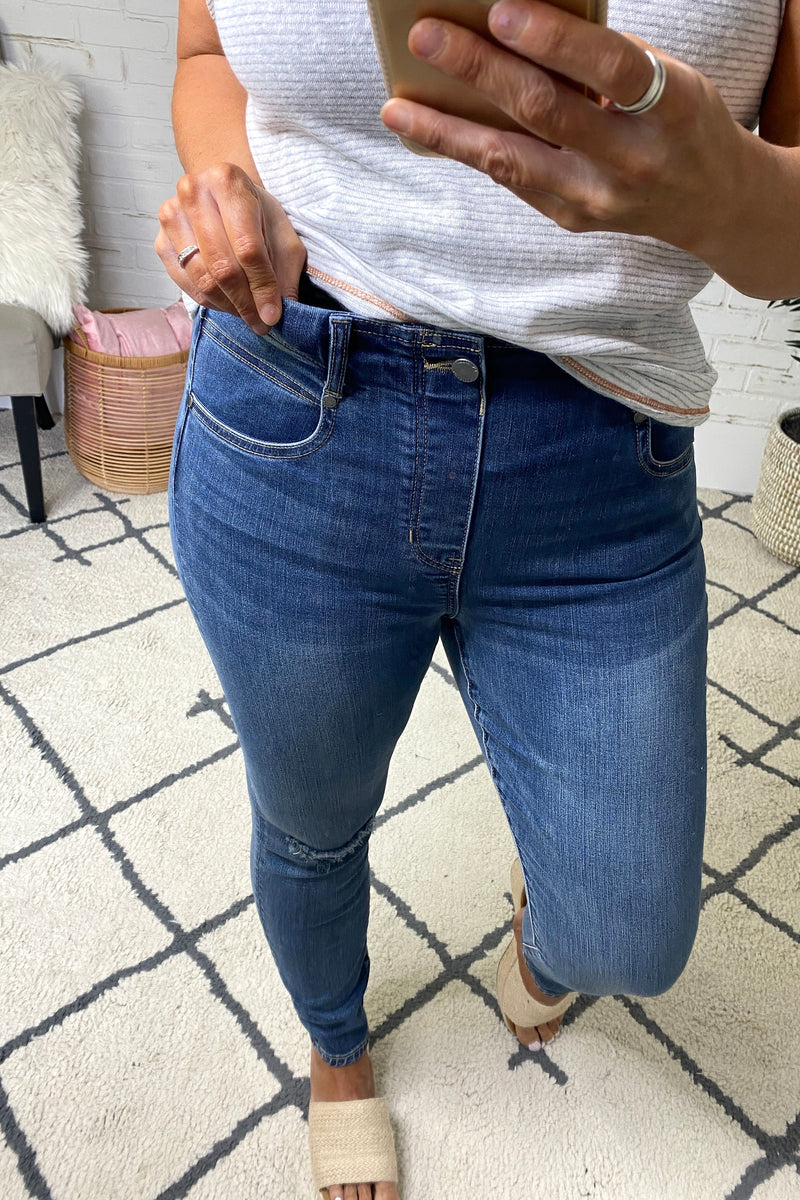 Liverpool Leigh Gia Glider Ankle Skinny Jean : Medium Wash