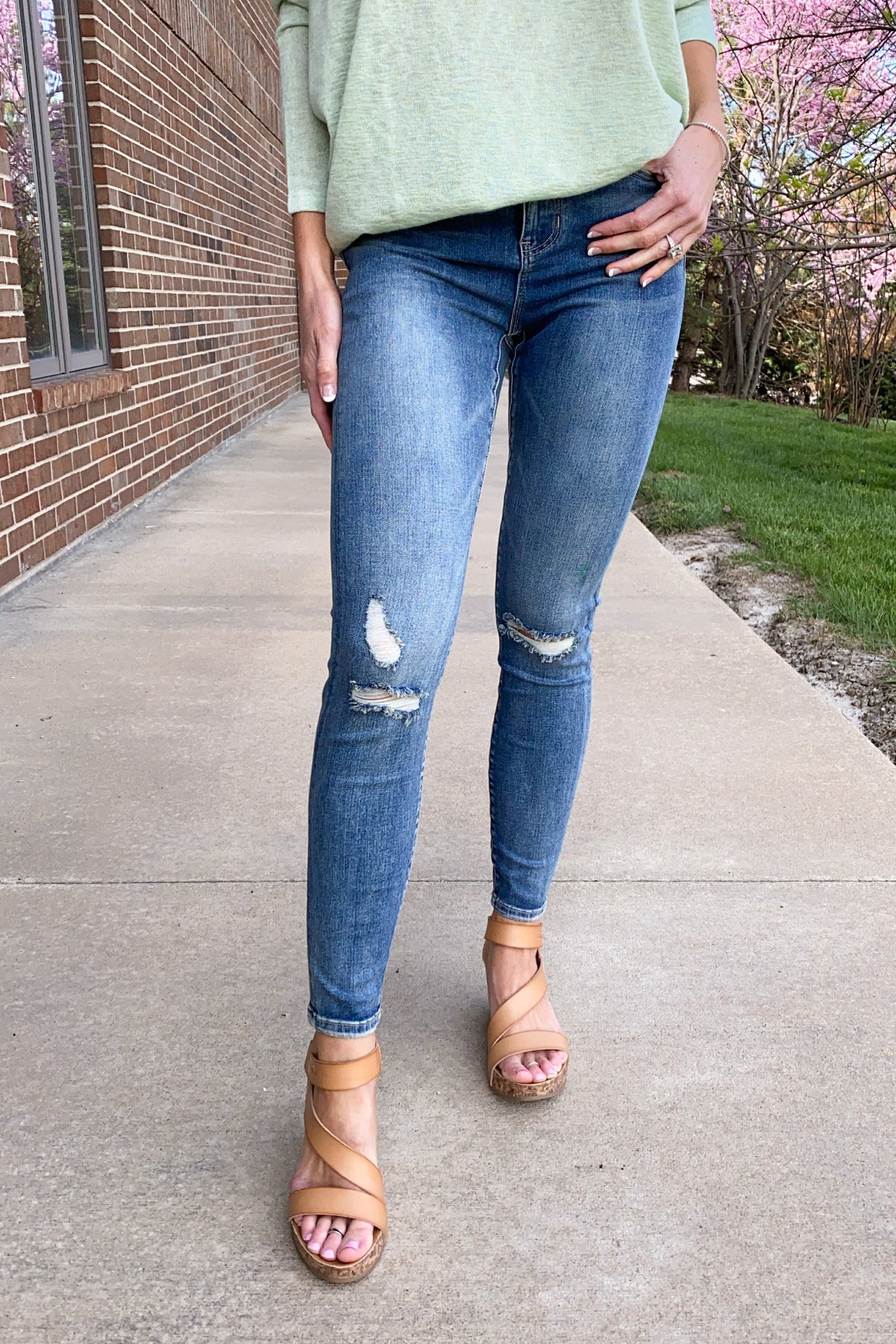 Liverpool Ellsworth Distressed Ankle Skinny Jean : Medium Wash