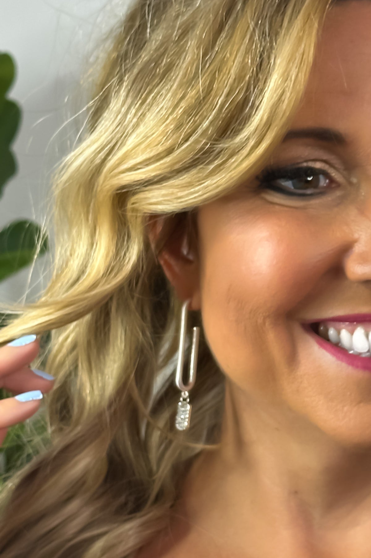 Josie Open Oval With Rhinestone Drop Earring : Silver
