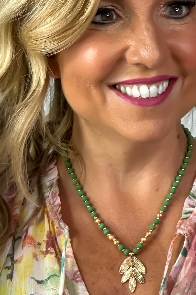 Callie Wood Beaded Gold Pendant Necklace : Green/Gold
