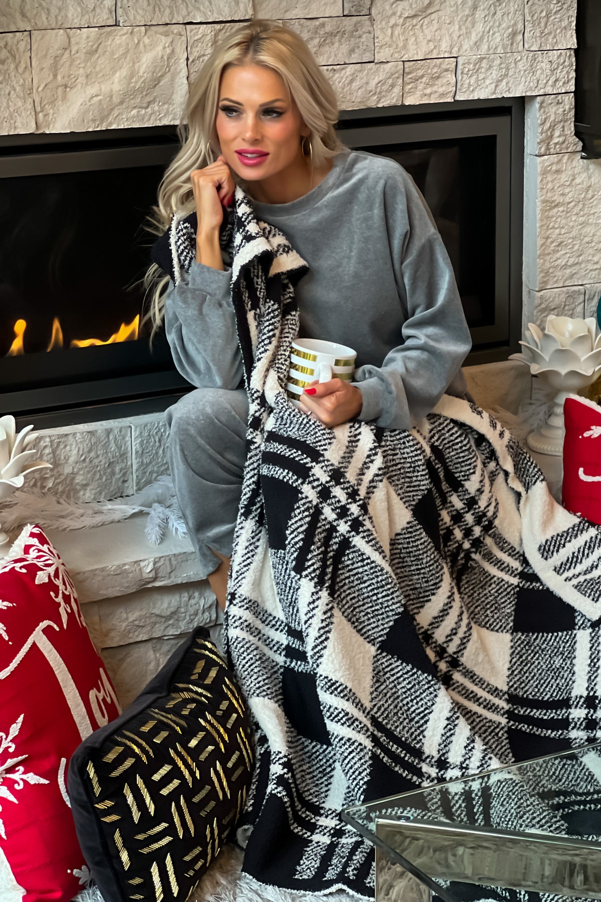 Vail Plush Plaid Blanket : Black/White