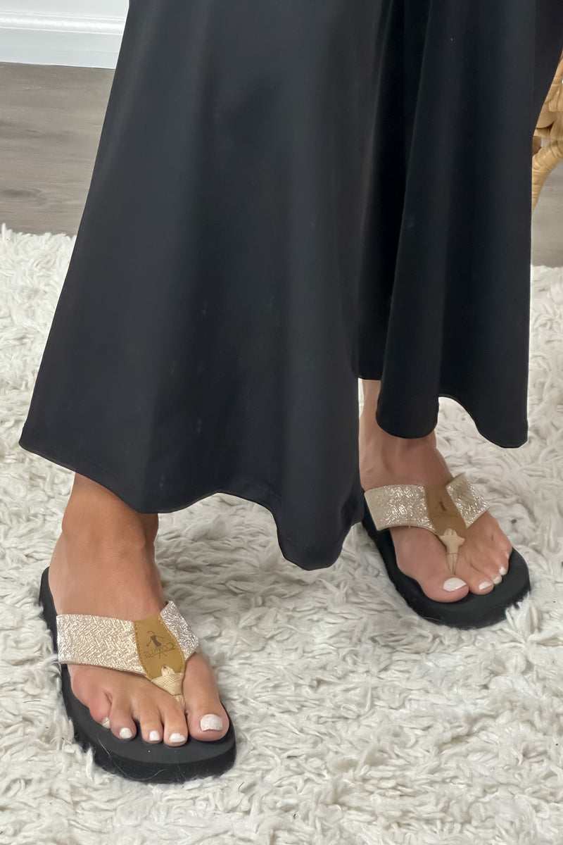 Corkys Sunsational Flip Flops : Gold Weave