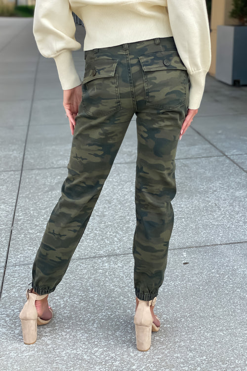 Liverpool Lizzy Camo Cargo Jogger Pants : Green