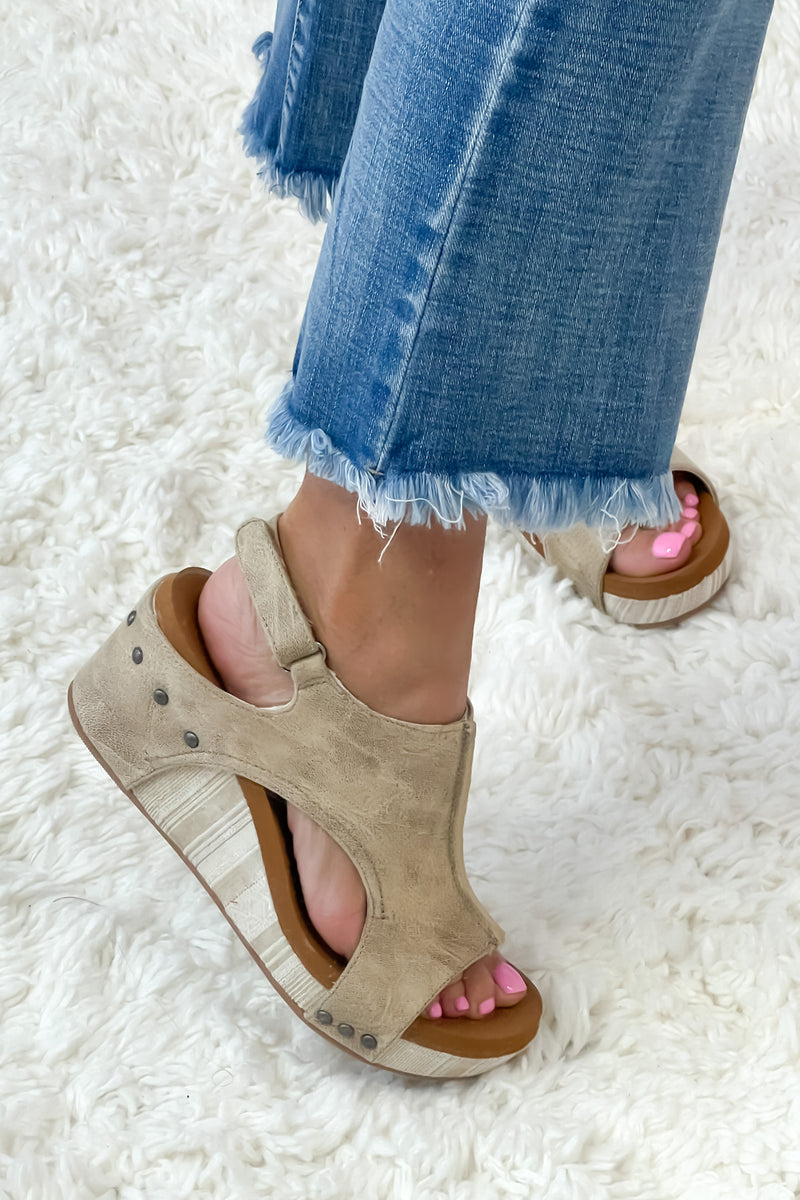 Very G Freedom Wedge Sandal : Cream