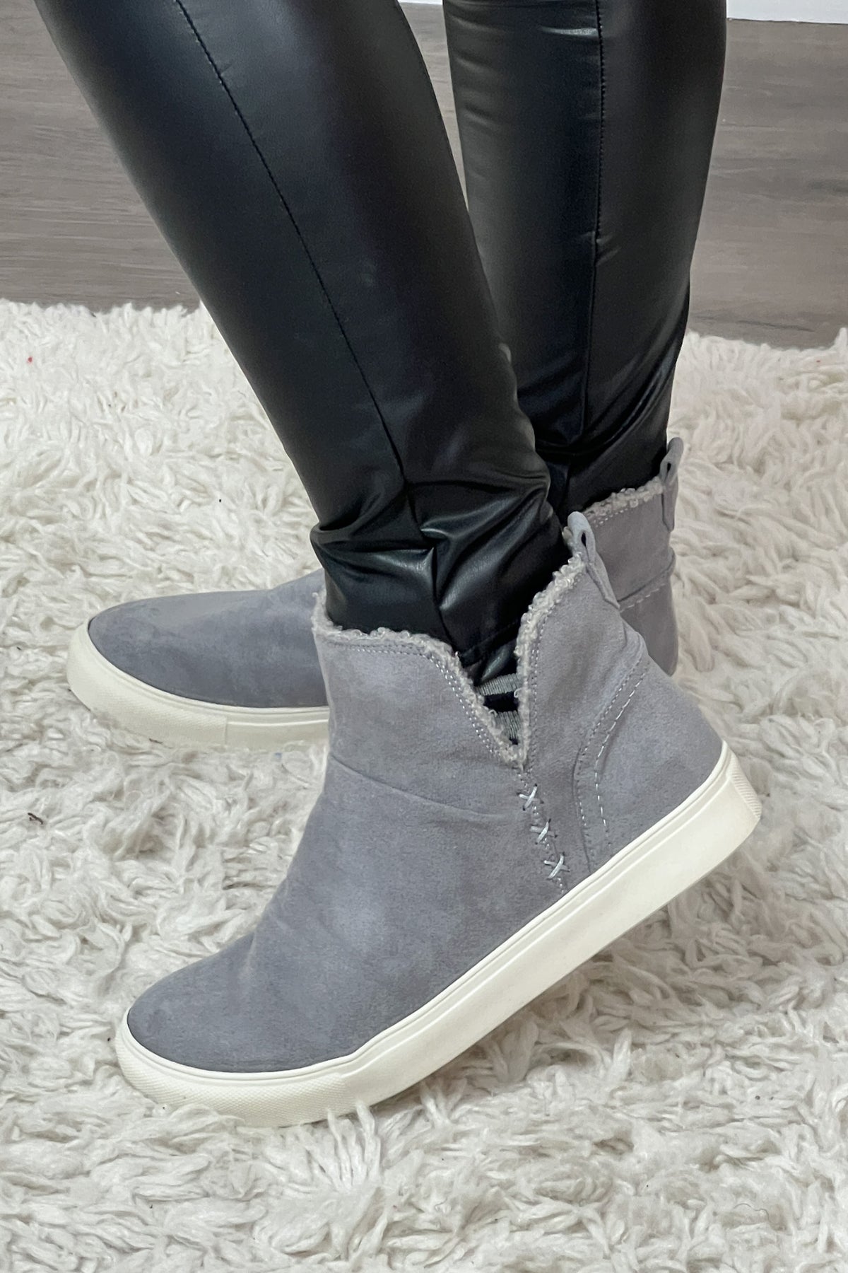 Very G Rica Faux Suede Sneaker : Grey