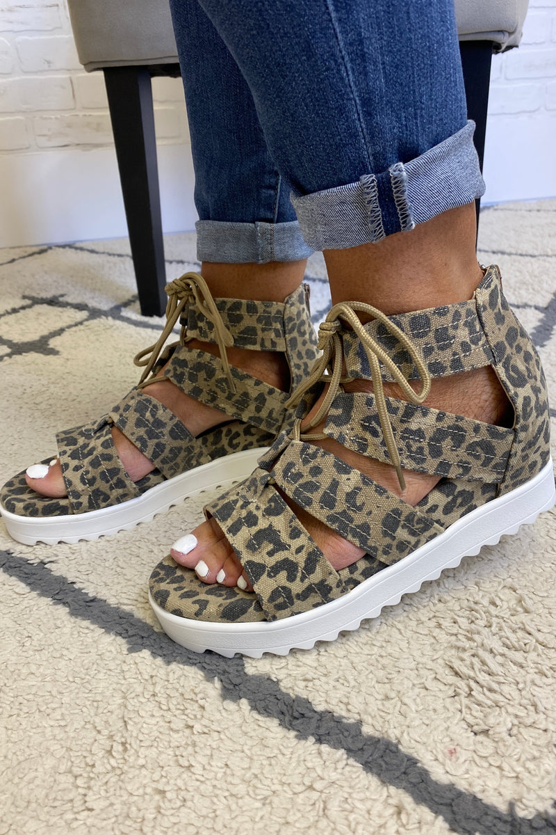 Very G Big Top Flatform Sandal : Leopard