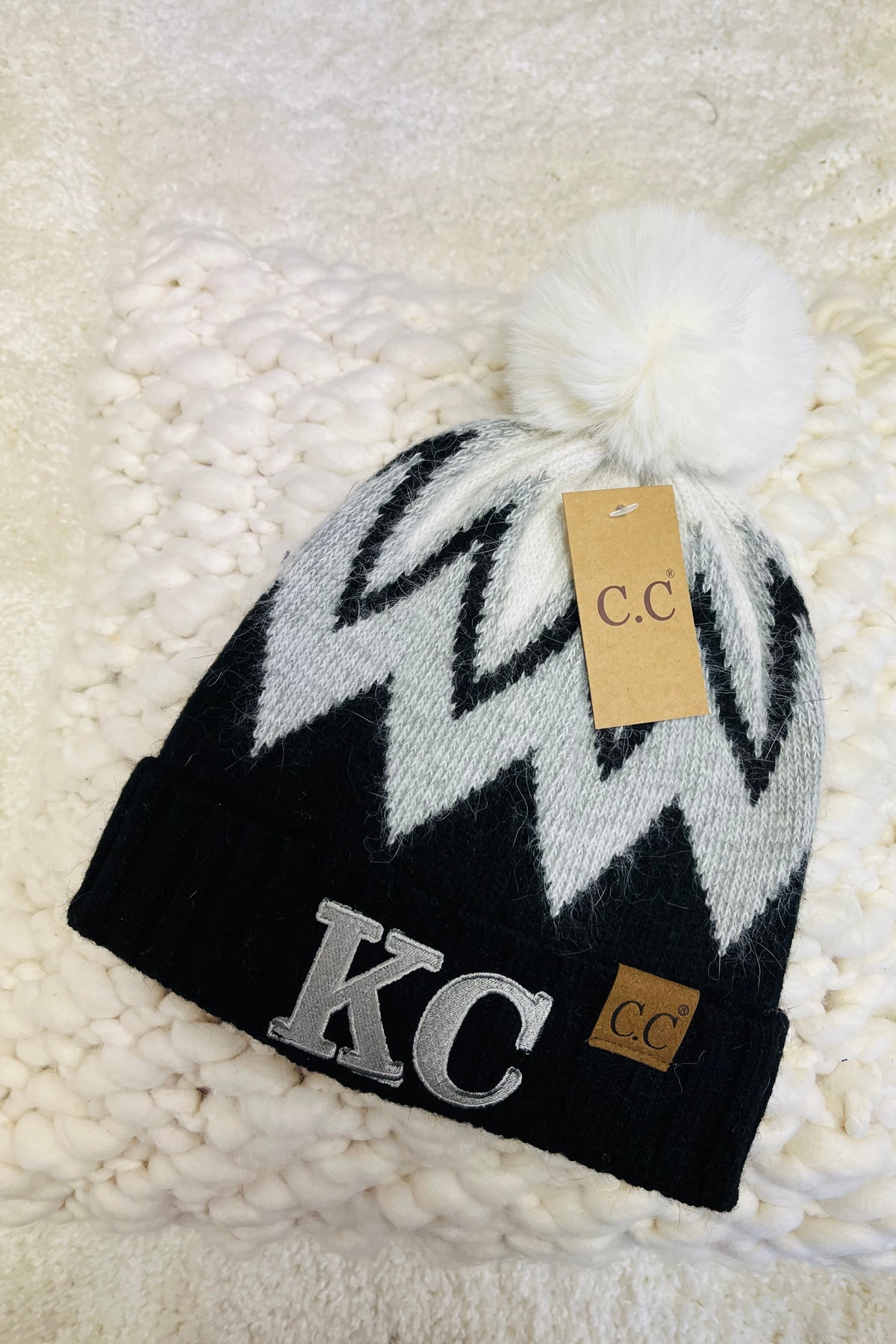 KC Pom C.C. Chevron Beanie : Black/Ivory/Grey