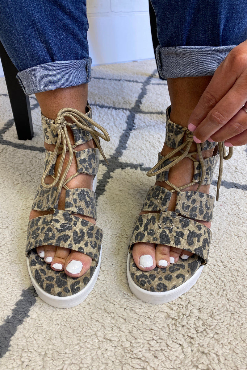 Very G Big Top Flatform Sandal : Leopard