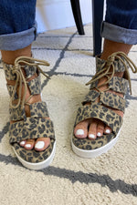 Very G Big Top Flatform Sandal : Leopard